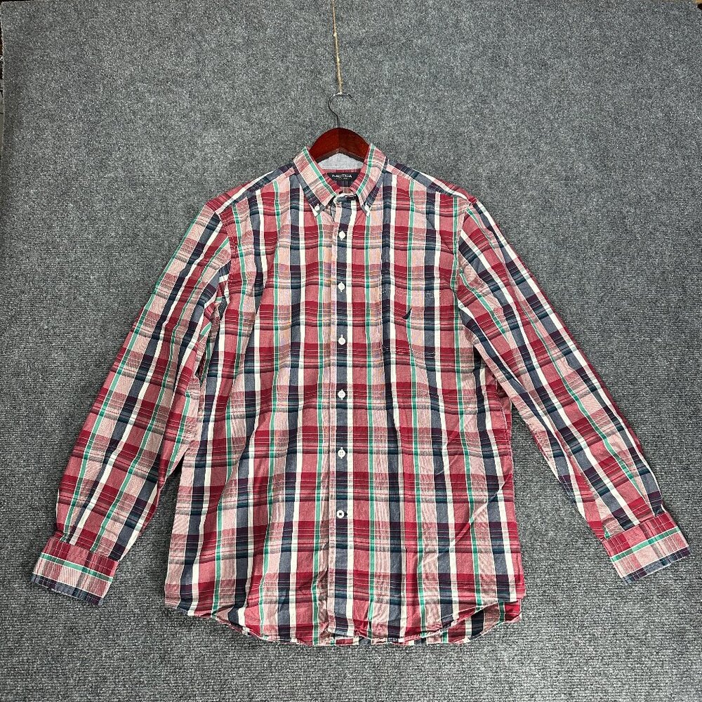Nautica Shirt Mens Medium Button Down Red Blue Plaid Cotton Pocket